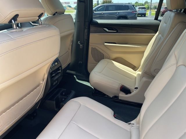 New 2025 Jeep Grand Cherokee L Limited image 18