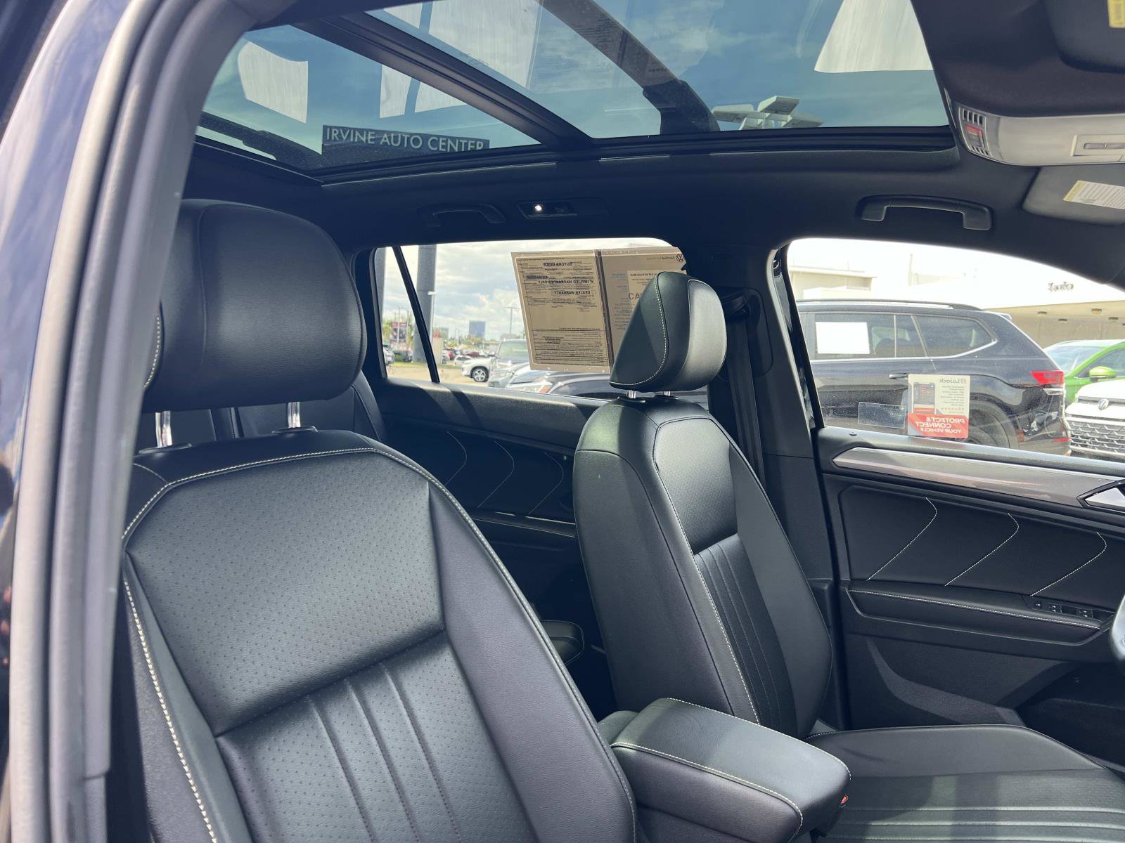 Certified 2022 Volkswagen Tiguan SE R-Line FWD image 32