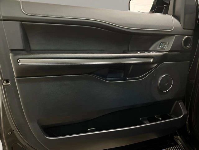 Used 2021 Ford Expedition XLT RWD image 30