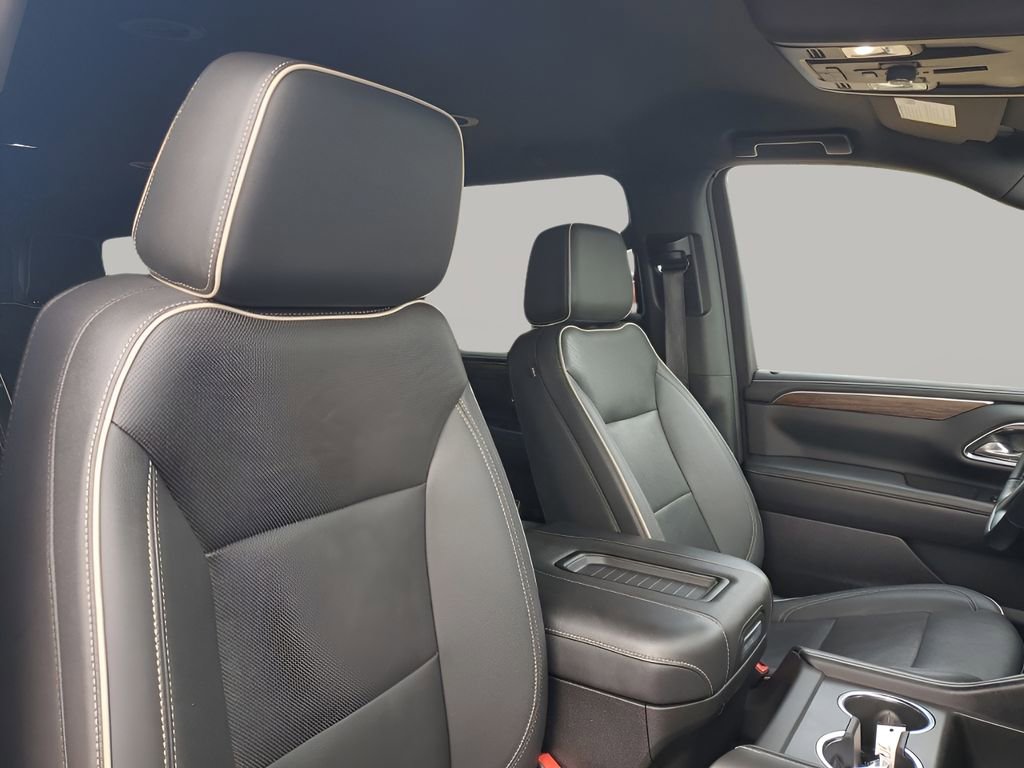 Used 2023 Chevrolet Suburban Premier image 15
