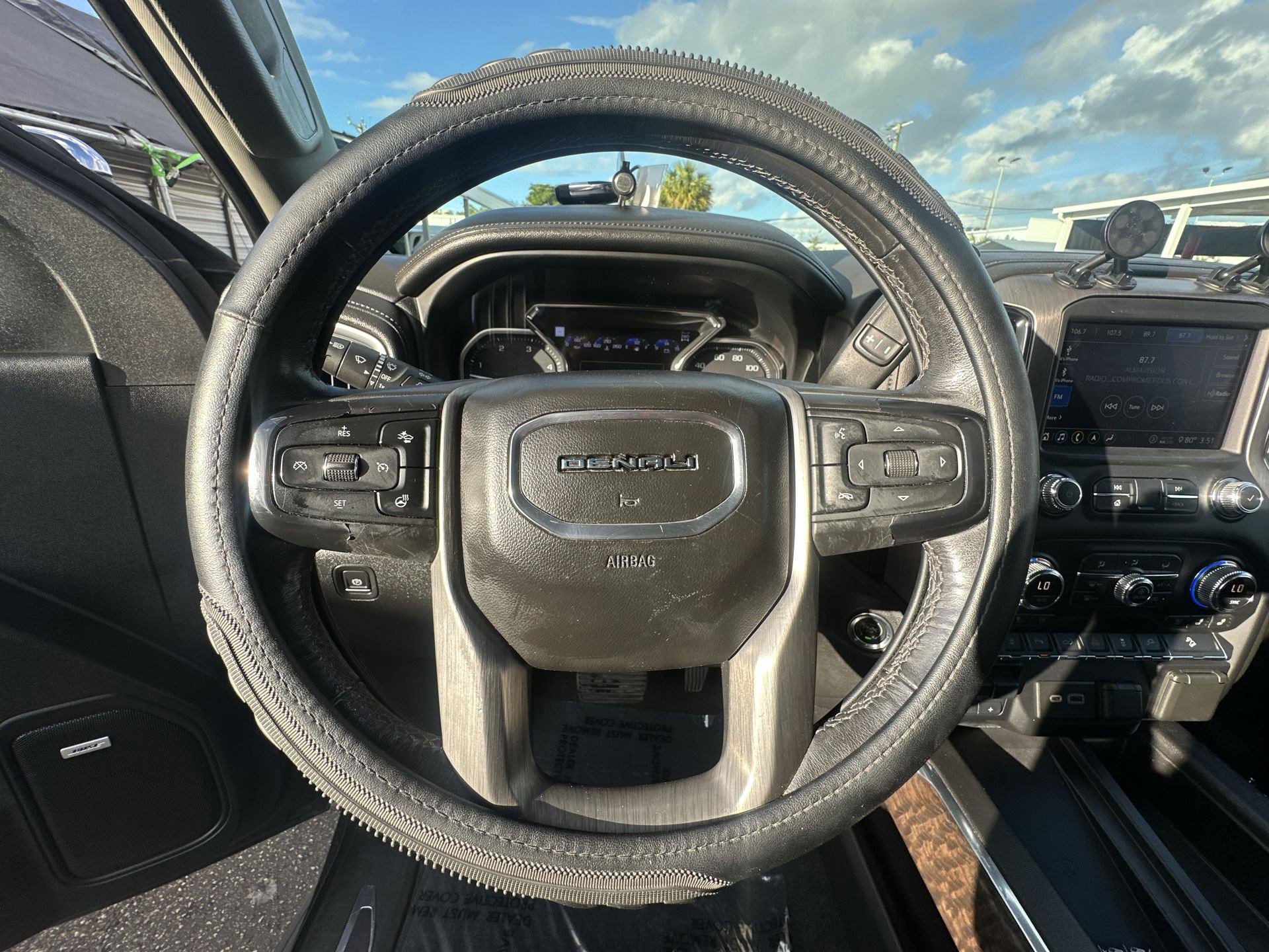 Used 2020 GMC Sierra 2500 Denali w/ Denali Ultimate Package image 11