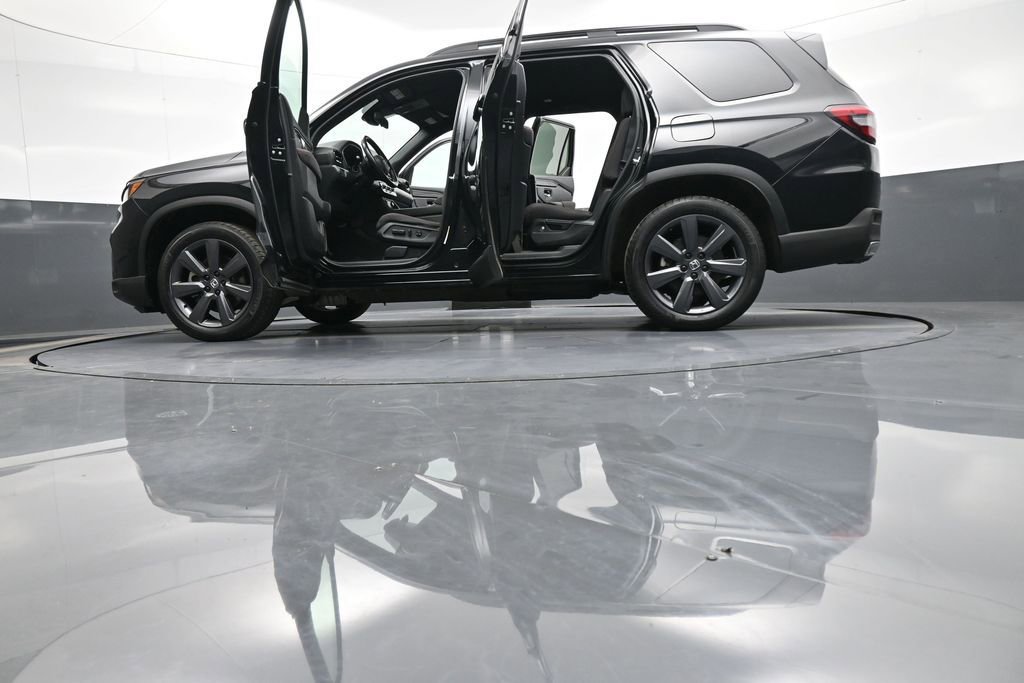 Certified 2023 Honda Pilot Sport image 49