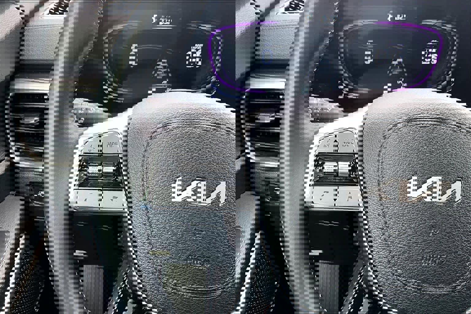 Used 2024 Kia Telluride LX image 22