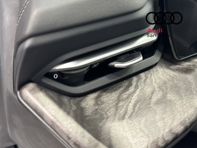 Certified 2025 Audi Q5 Premium w/ Convenience Package image 36