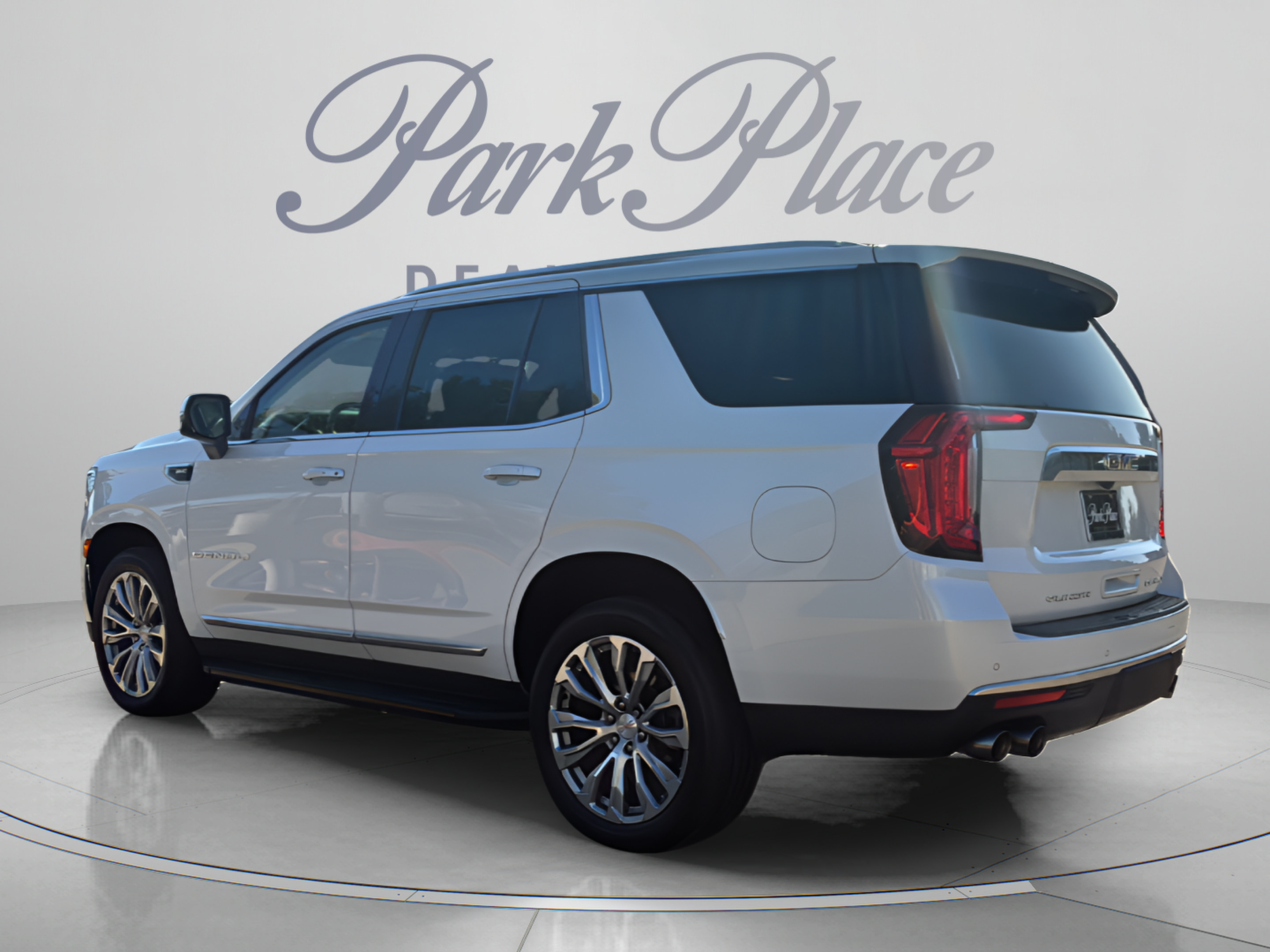 Used 2021 GMC Yukon Denali AWD/4WD image 3