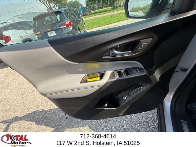 Used 2018 Chevrolet Equinox Premier AWD/4WD image 9