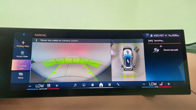 Used 2024 BMW iX xDrive50 w/ Premium Package AWD/4WD image 43