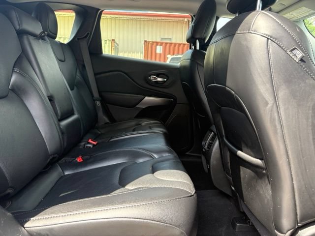Used 2021 Jeep Cherokee Latitude Lux AWD/4WD image 15