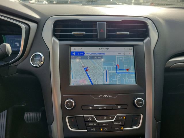 Used 2020 Ford Fusion SE image 19