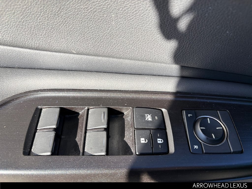Used 2019 Lexus ES 350 w/ Premium Package FWD image 16
