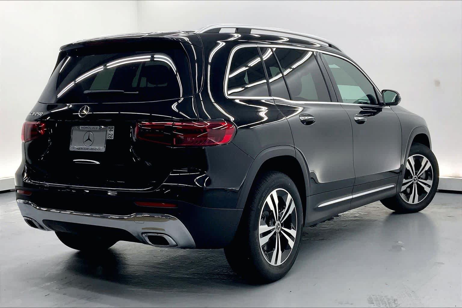 New 2026 Mercedes-Benz GLB 250 image 8