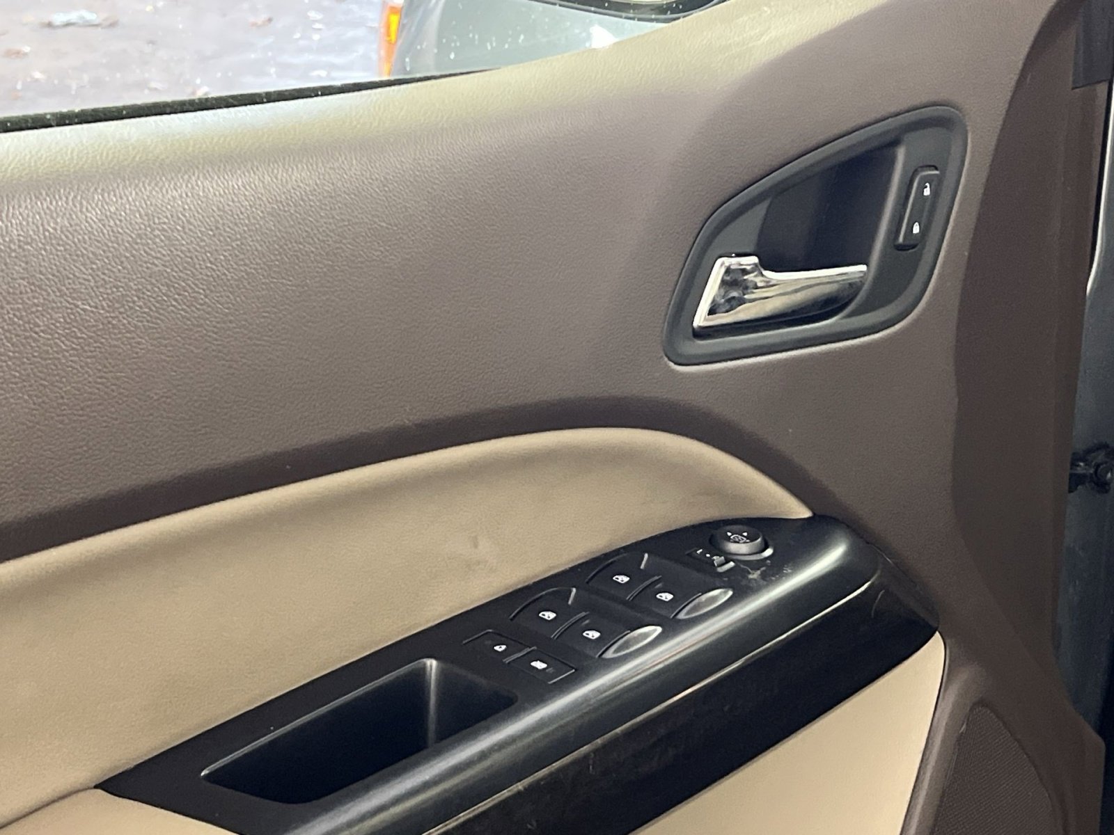 Used 2016 GMC Canyon SLE w/ SLE Convenience Package image 15