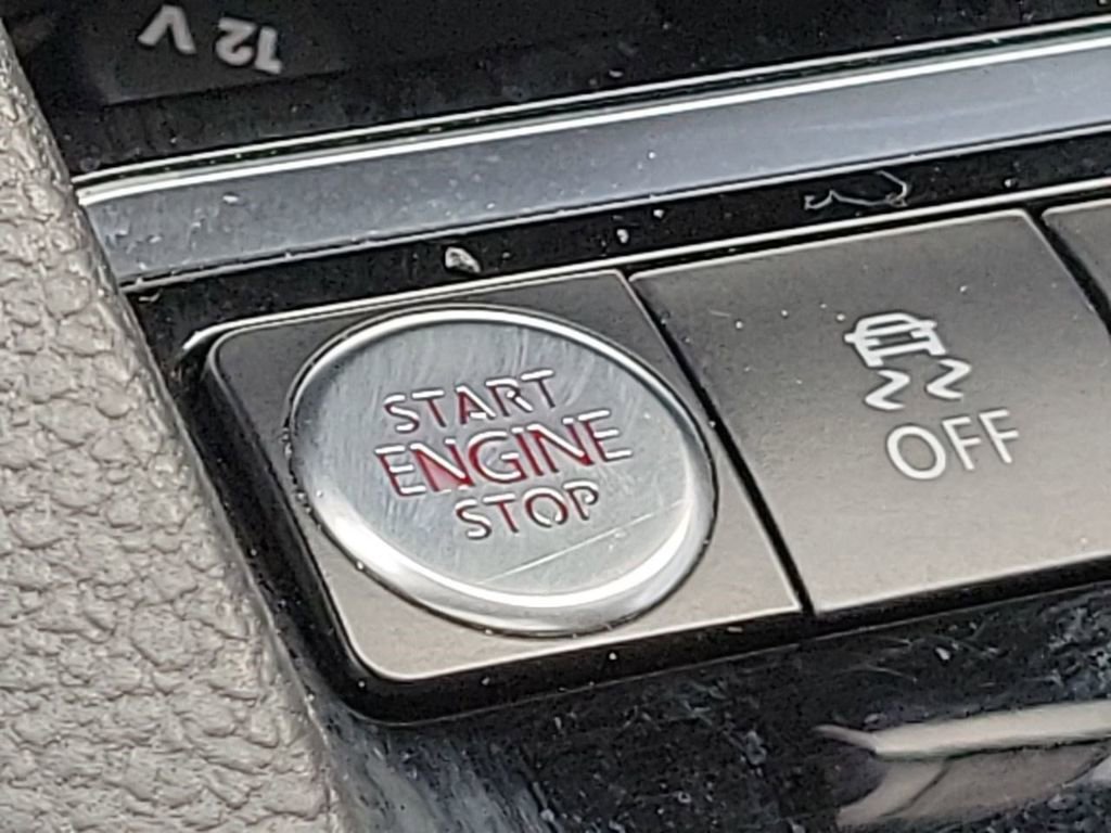 Used 2018 Volkswagen Jetta GLI image 36