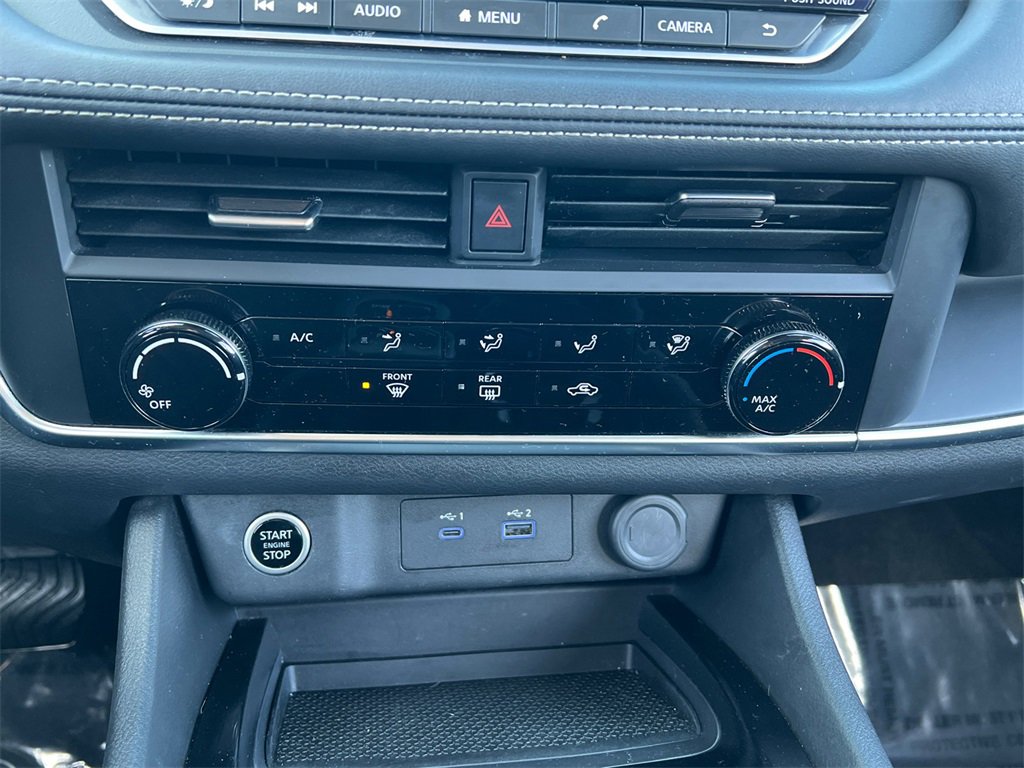 Used 2023 Nissan Rogue S image 19