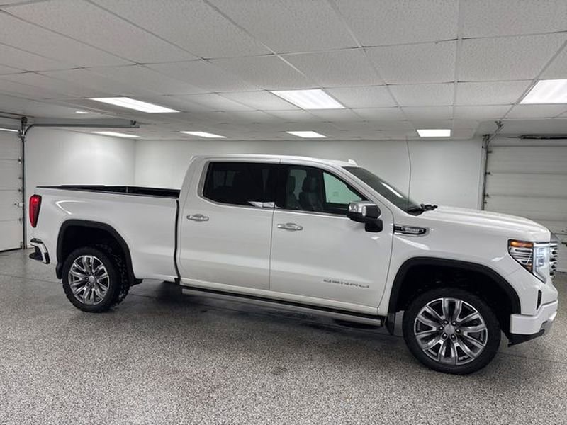 Used 2024 GMC Sierra 1500 Denali w/ Denali Reserve Package image 12