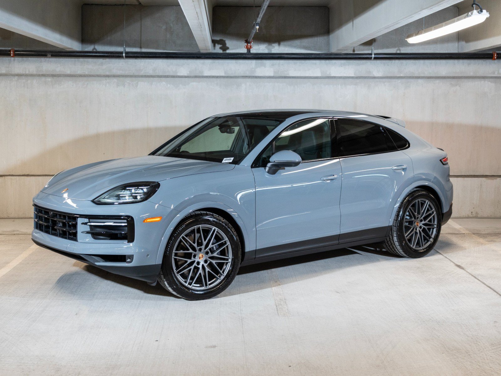 New 2026 Porsche Cayenne GTS AWD/4WD image 1