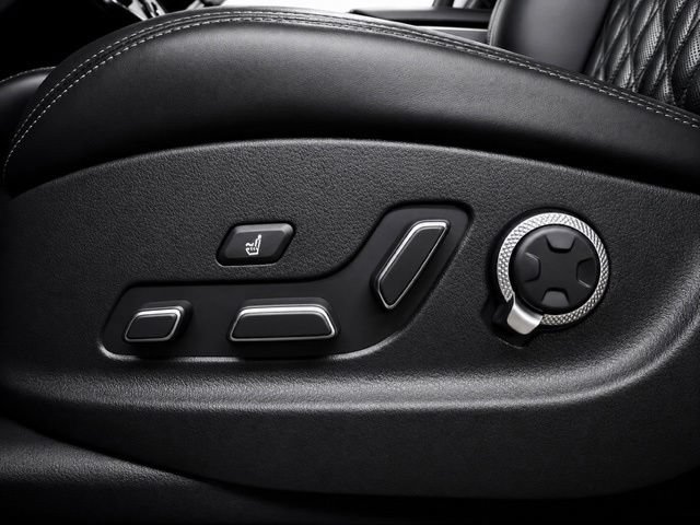 Used 2022 Genesis GV70 3.5T Sport w/ Sport Advanced Package AWD/4WD image 41