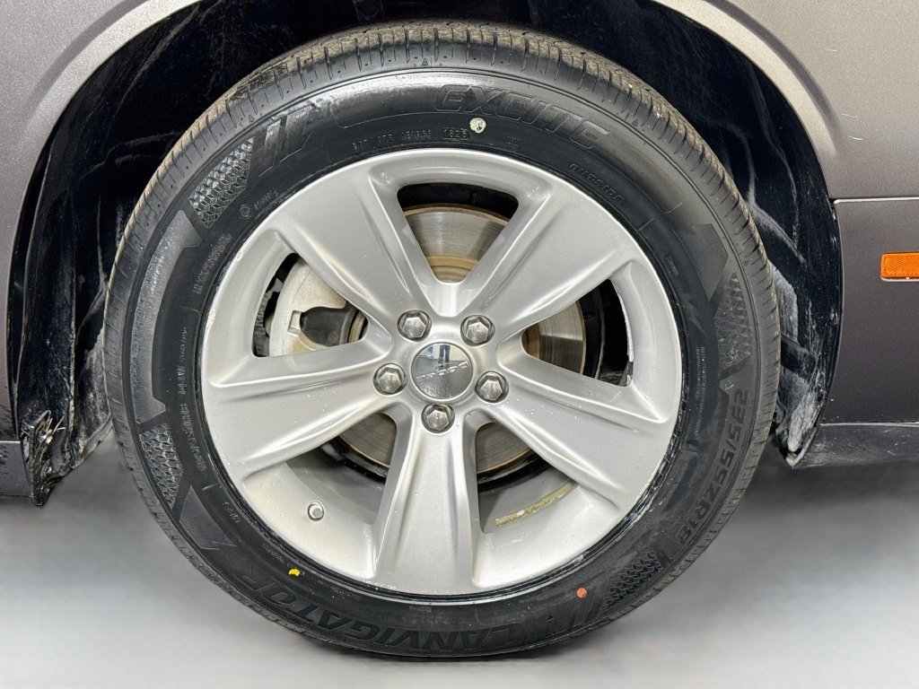 Used 2023 Dodge Challenger SXT RWD image 29