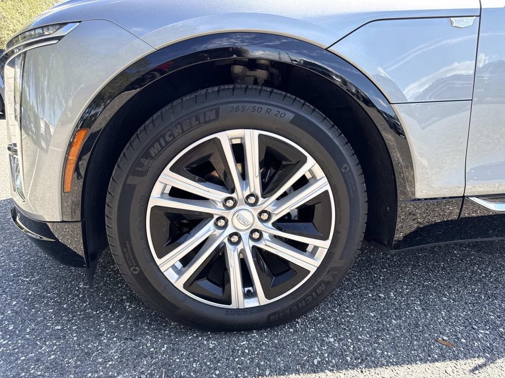 Certified 2024 Cadillac Lyriq Tech AWD/4WD image 9