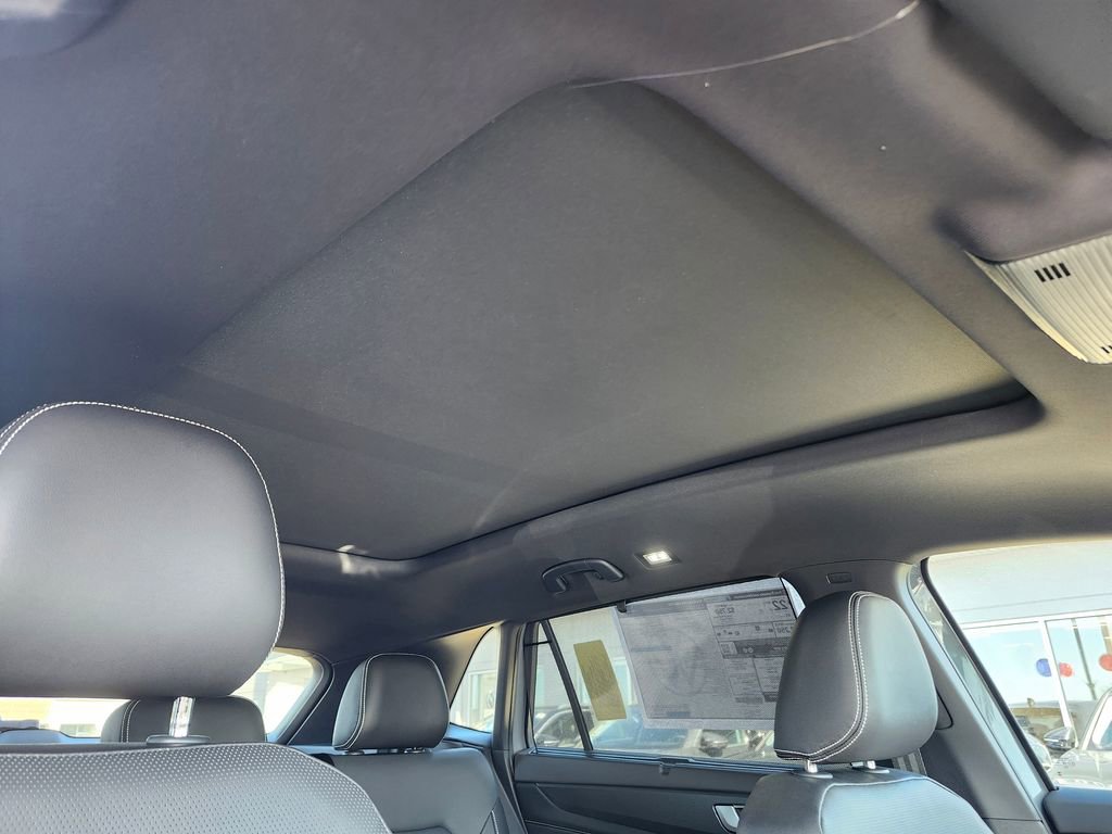 New 2026 Volkswagen Atlas Cross Sport SEL image 12