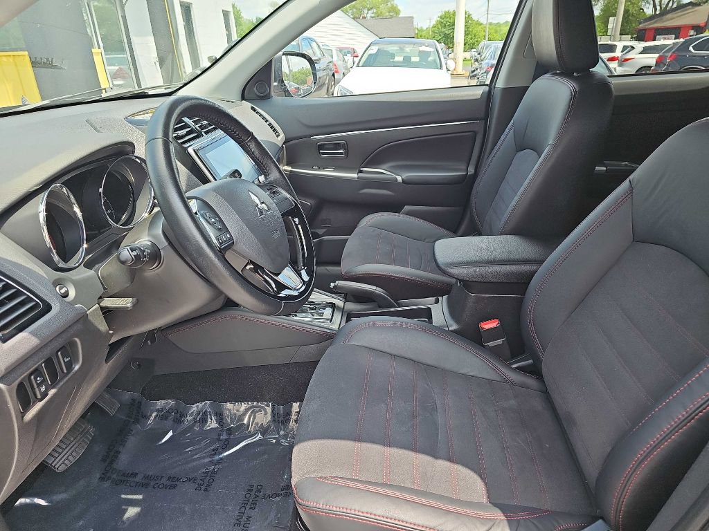 Used 2023 Mitsubishi Outlander Sport SE image 27