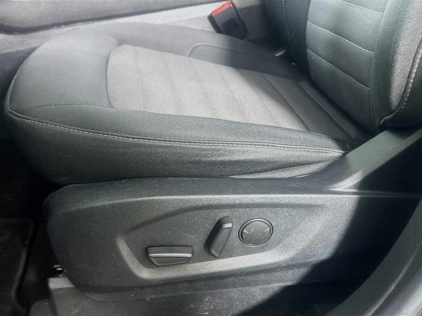 Used 2020 Ford Edge SE AWD/4WD image 17