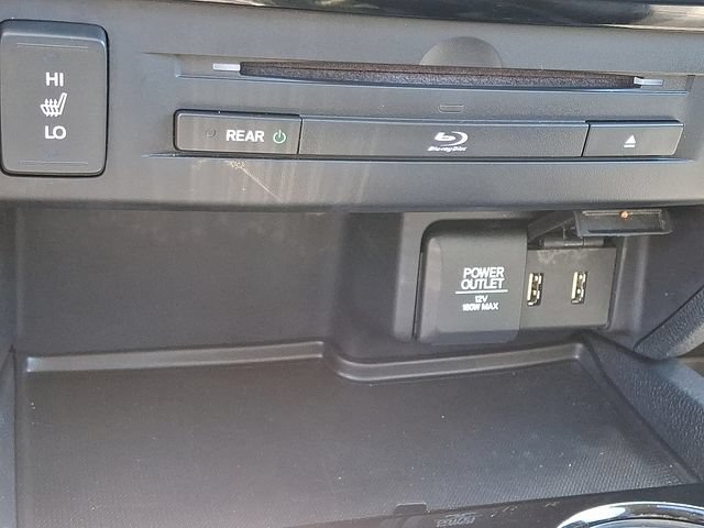 Used 2016 Honda Pilot Touring image 16
