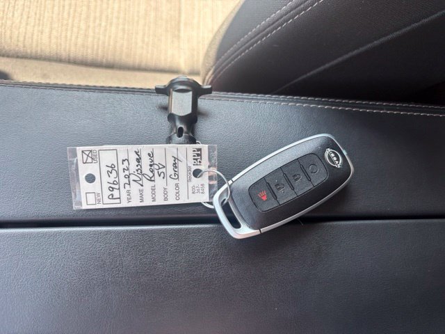 Used 2023 Nissan Rogue SV AWD/4WD image 6