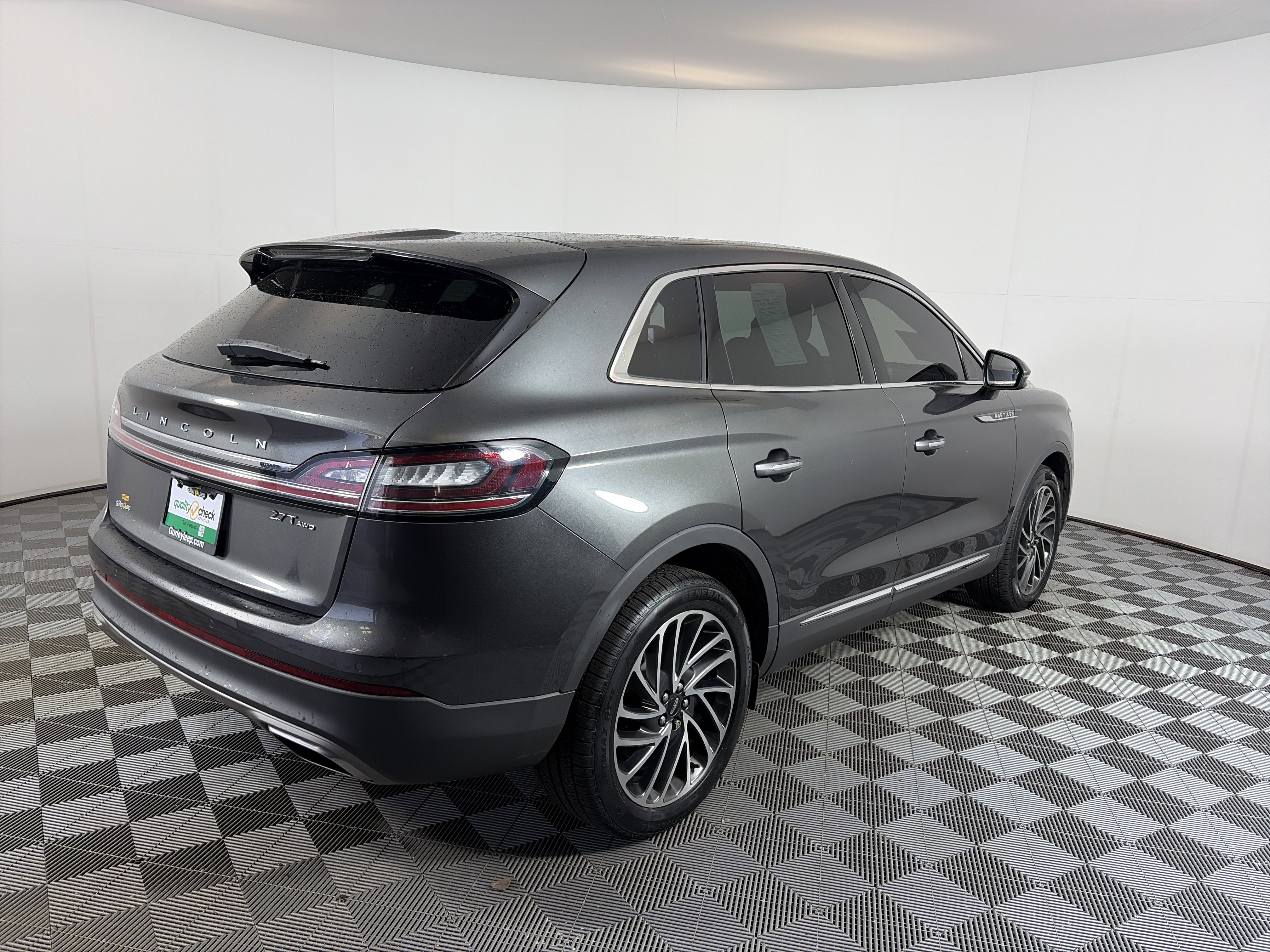 Used 2019 Lincoln Nautilus Reserve image 10