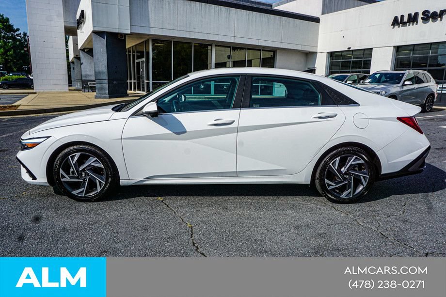 Used 2024 Hyundai Elantra Limited FWD image 7