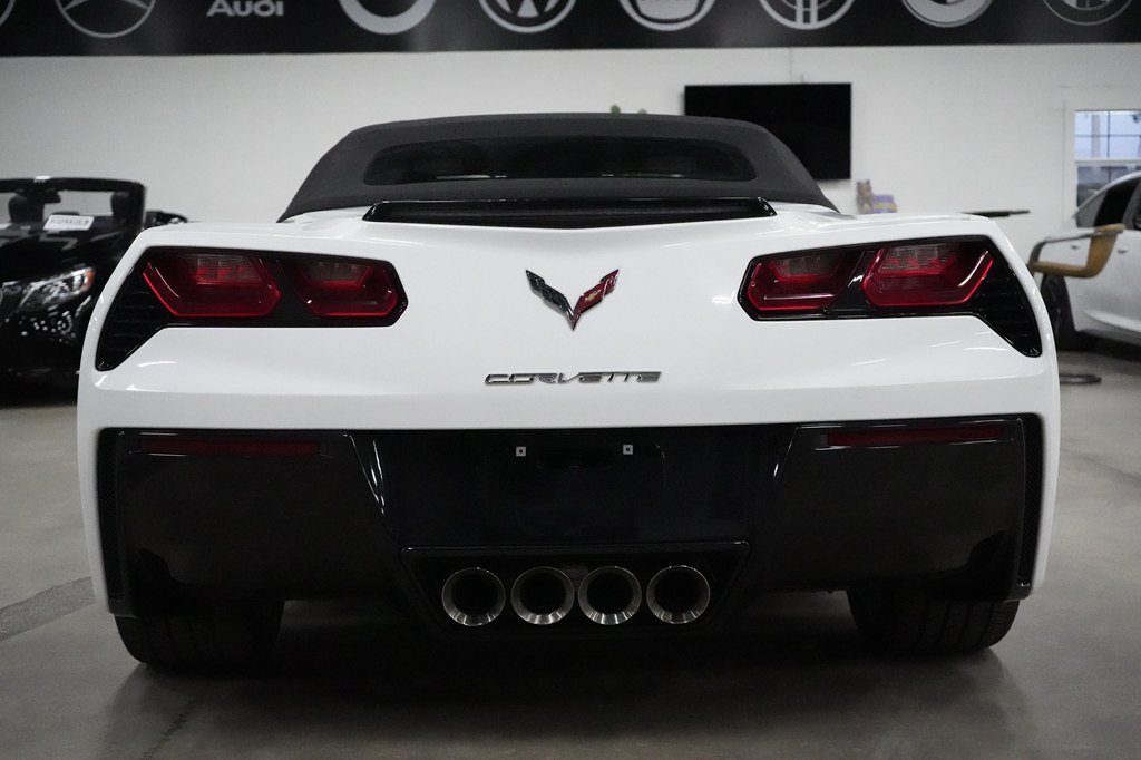 Used 2019 Chevrolet Corvette Stingray Convertible w/ 2LT Preferred Equipment Group RWD image 4