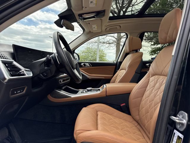 Used 2025 BMW X7 xDrive40i AWD/4WD image 11