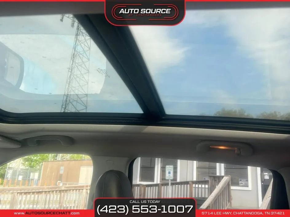 Used 2017 Jeep Compass Trailhawk w/ Navigation Group image 19