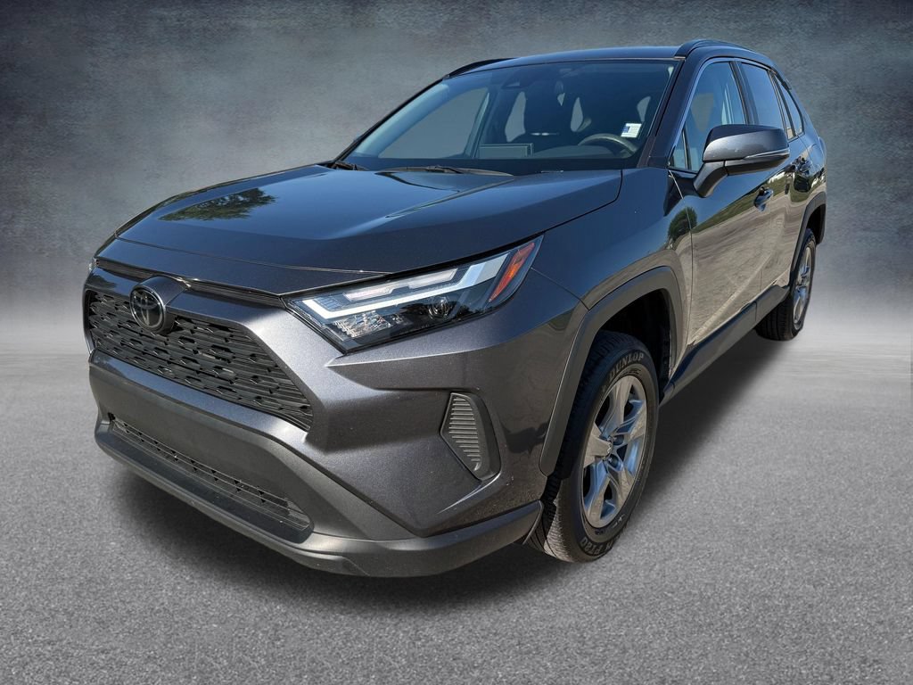 Used 2025 Toyota RAV4 XLE FWD image 9