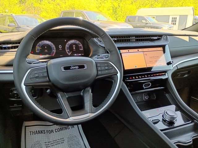 New 2026 Jeep Grand Cherokee Limited AWD/4WD image 9