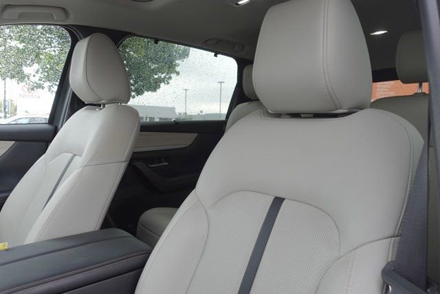 Certified 2024 MAZDA CX-90 Plug-In Hybrid w/ Preferred AWD/4WD image 12