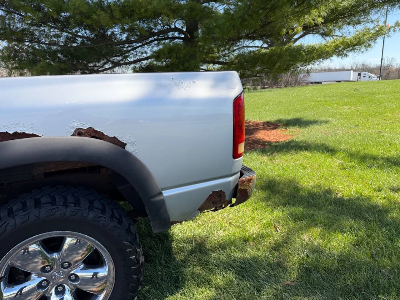Used 2005 Dodge Ram 1500 Truck SLT w/ Quad Cab Big Horn Value Group AWD/4WD image 11