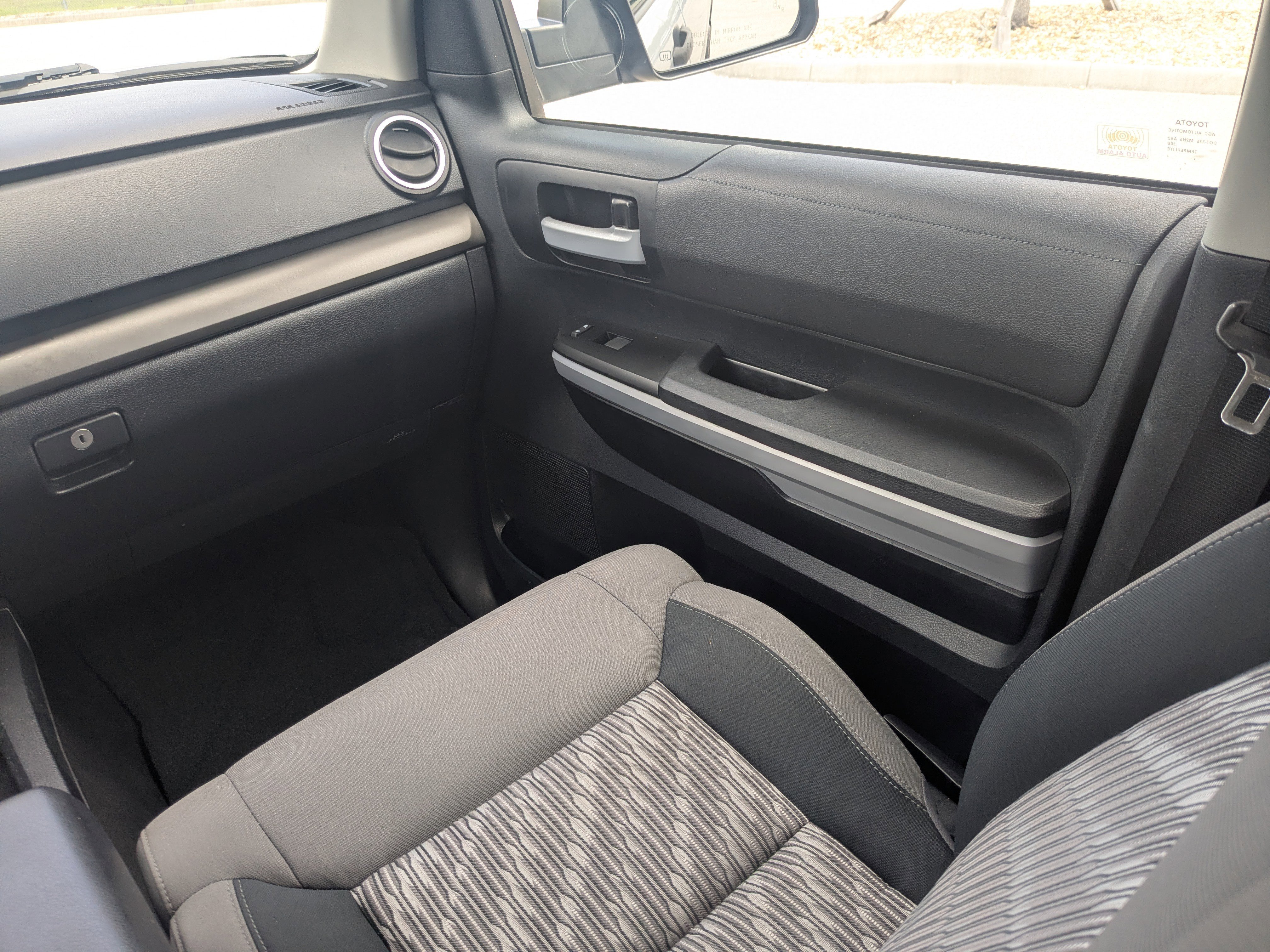 Used 2019 Toyota Tundra SR5 w/ TRD Off Road Package image 23