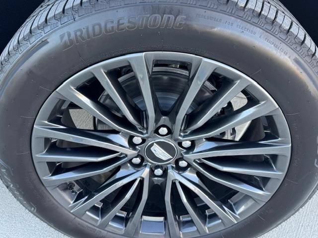 Used 2026 Cadillac Escalade ESV Platinum Sport w/ LPO, Floor Liner Package AWD/4WD image 26
