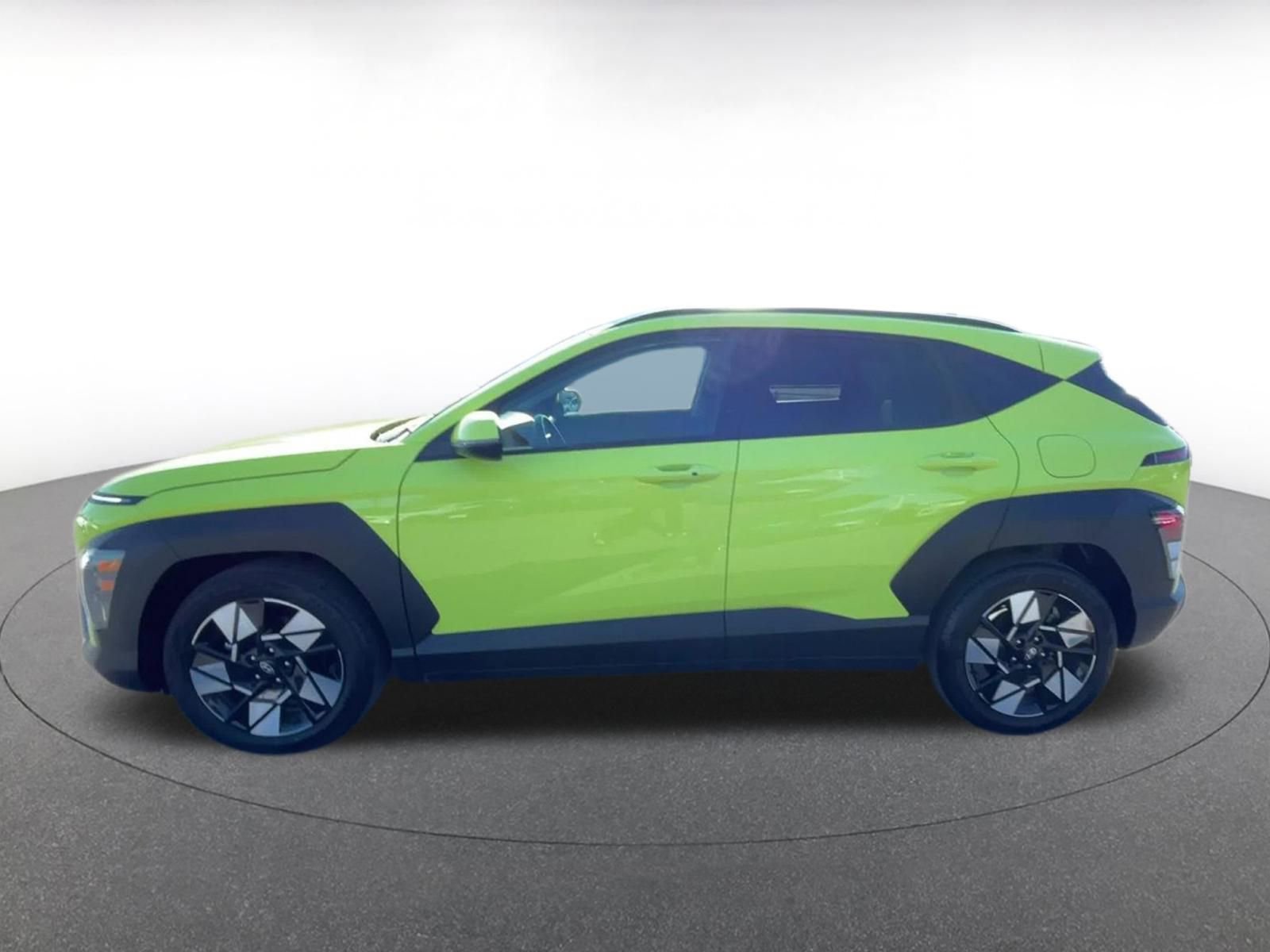 Used 2025 Hyundai Kona SEL image 9