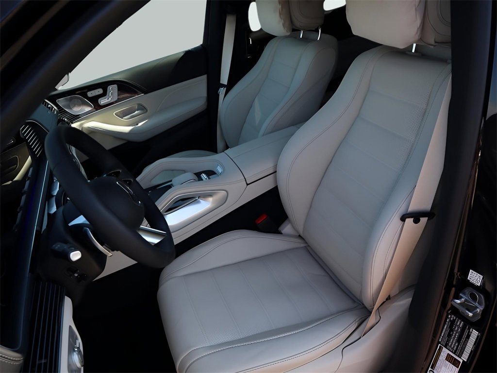 New 2026 Mercedes-Benz GLS 450 4MATIC image 32