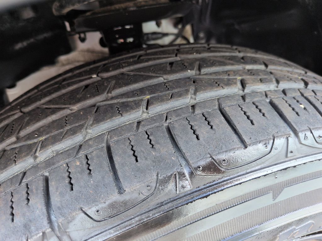 Used 2023 Jeep Cherokee Altitude Lux AWD/4WD image 28