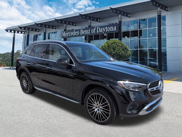 New 2026 Mercedes-Benz GLC 300 image 2