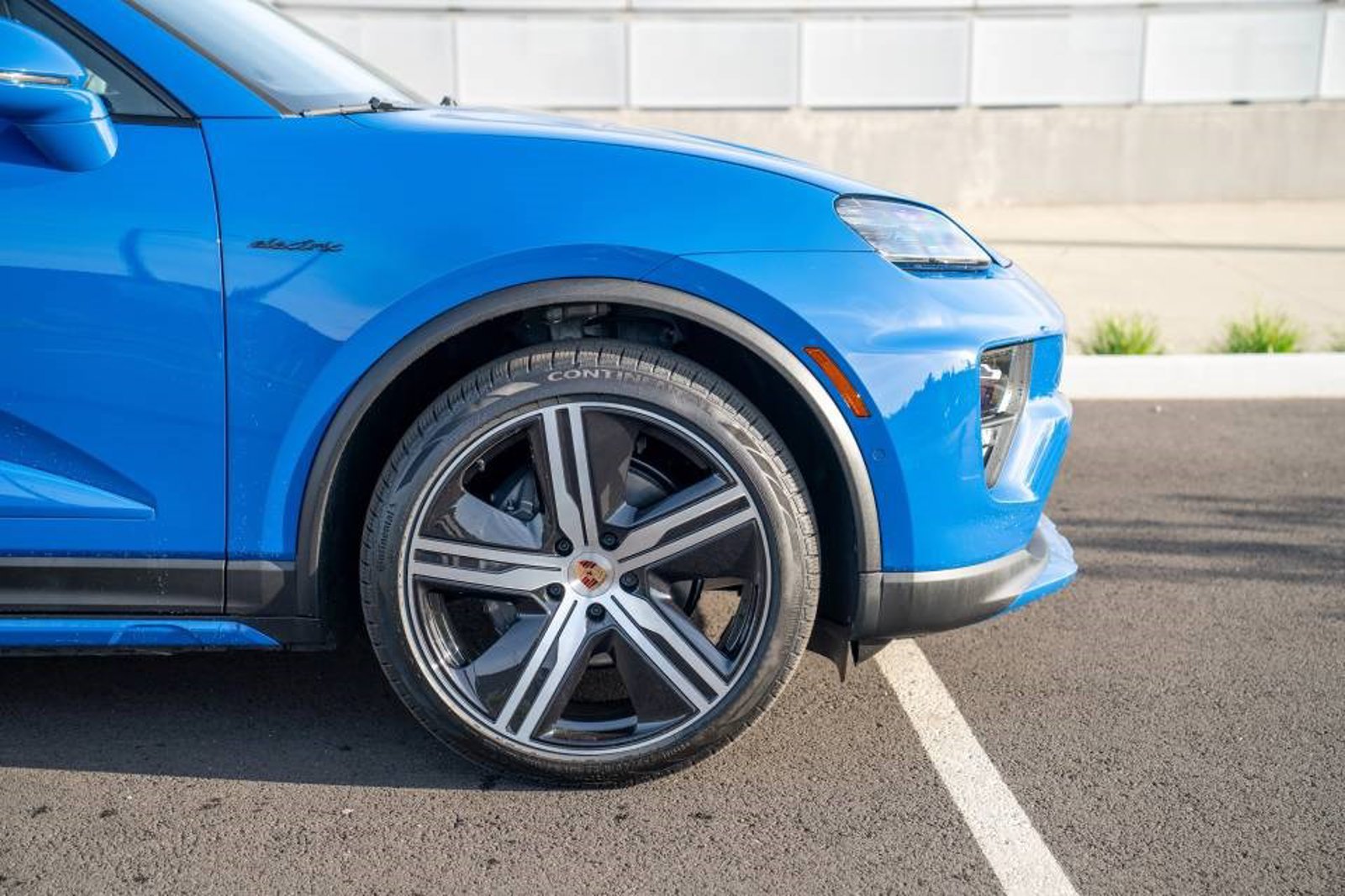 New 2026 Porsche Macan 4 Electric AWD/4WD image 9