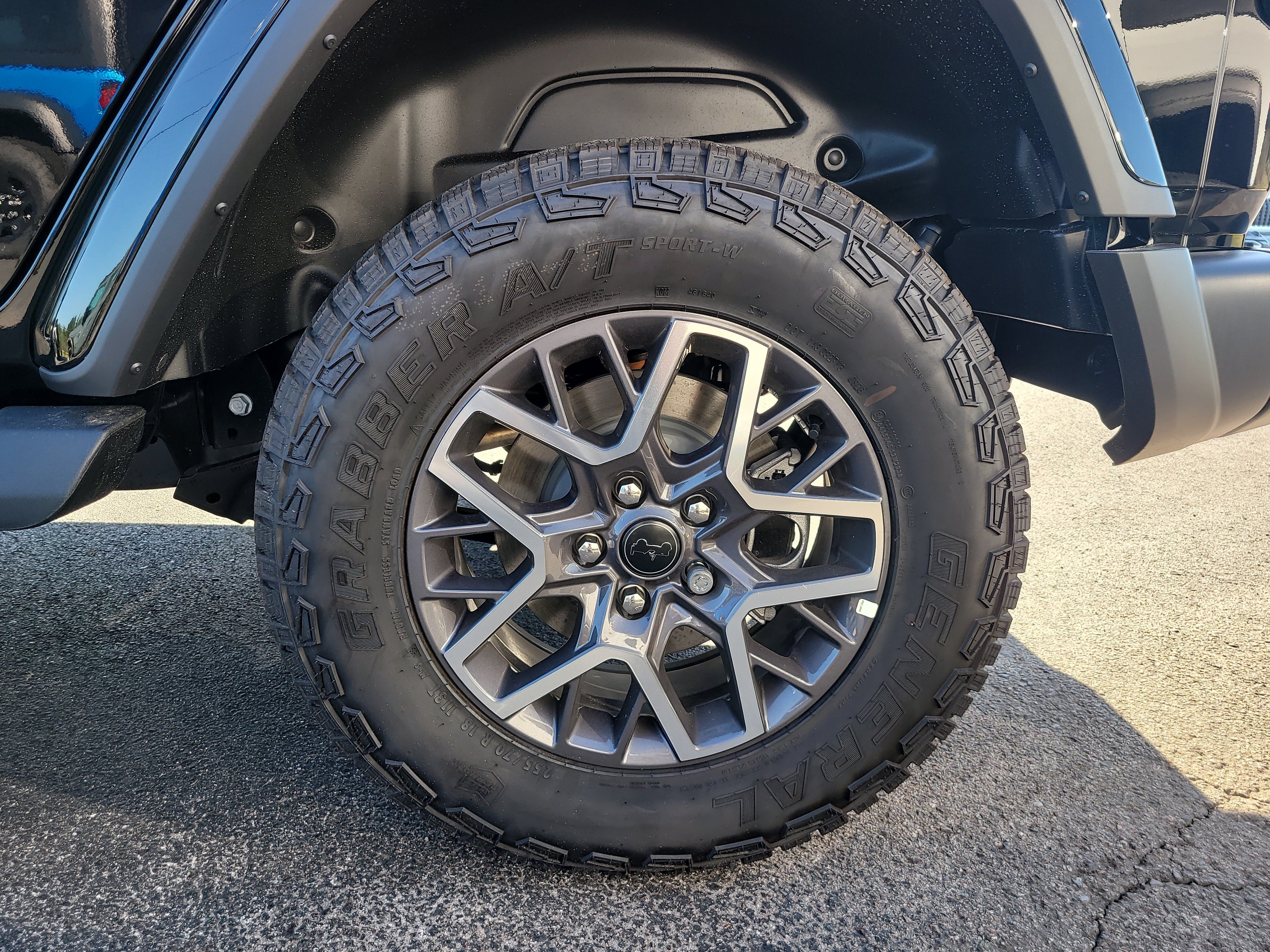 New 2026 Jeep Wrangler Unlimited Sahara AWD/4WD image 8