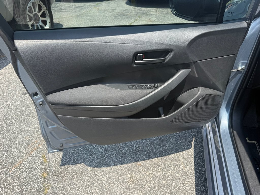 Used 2023 Toyota Corolla LE FWD image 12