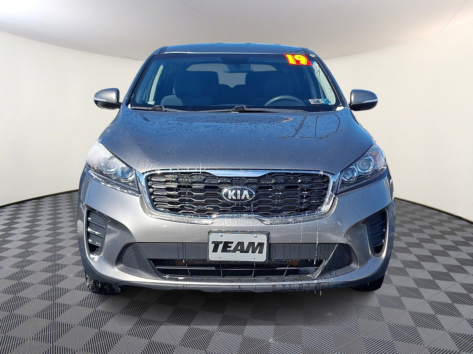 Used 2019 Kia Sorento AWD V6 image 2