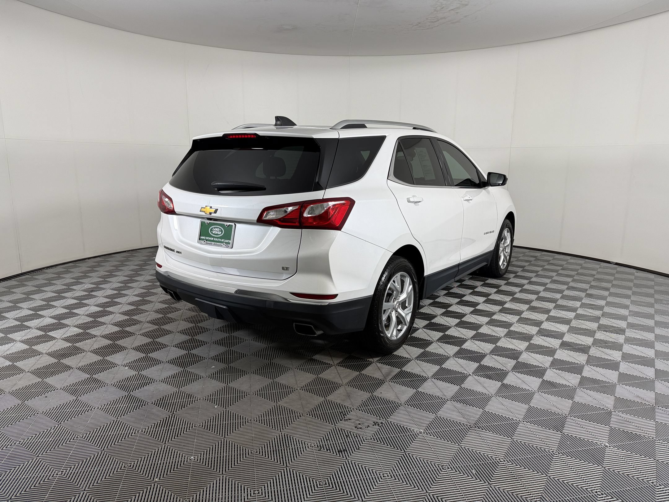 Used 2020 Chevrolet Equinox LT FWD image 9