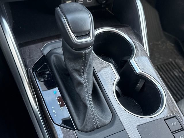 Used 2024 Toyota Highlander Platinum image 23