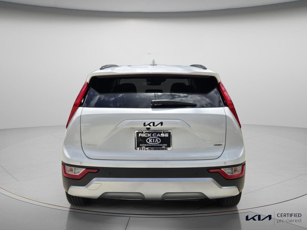 Used 2024 Kia Niro EX image 6